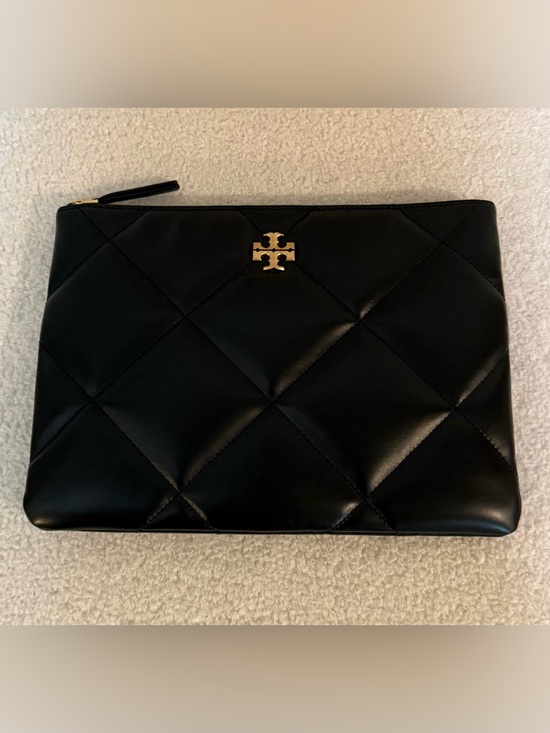 Tory Burch Handbags - Tory Burch Diamond Kira Pouch